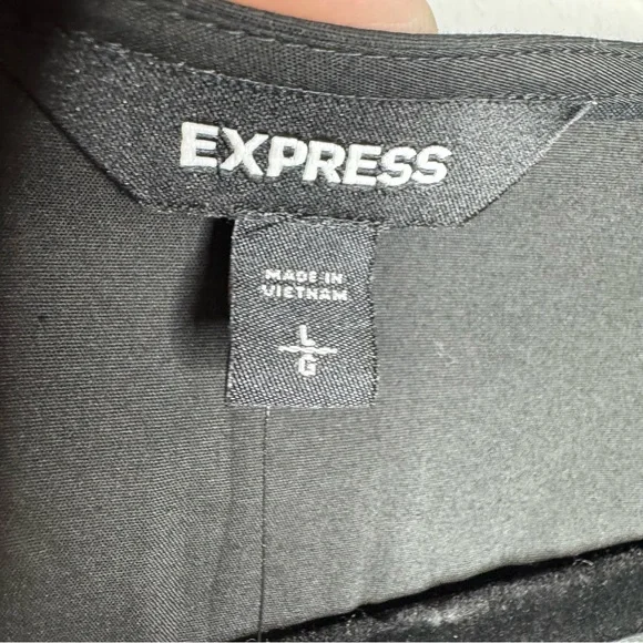 New Express Black V-Neck Wrap Flutter Sleeve Classy Preppy Minimalist Top Size L - Picture 7 of 8
